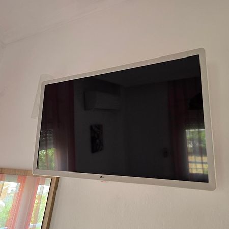 Cozy & Cool Apartment N1 30M From Sea Nea Kallikrateia Екстер'єр фото