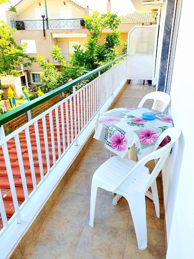 Cozy & Cool Apartment N1 30M From Sea Nea Kallikrateia Екстер'єр фото