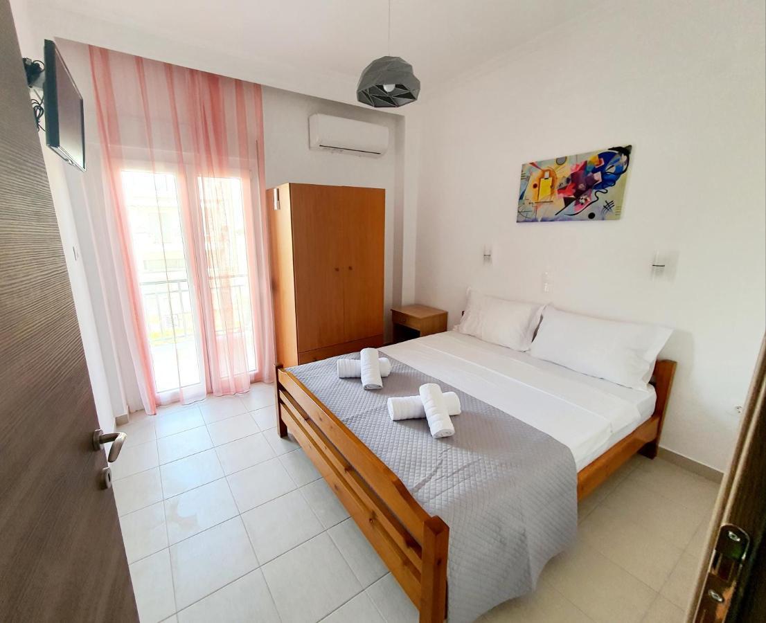 Cozy & Cool Apartment N1 30M From Sea Nea Kallikrateia Екстер'єр фото