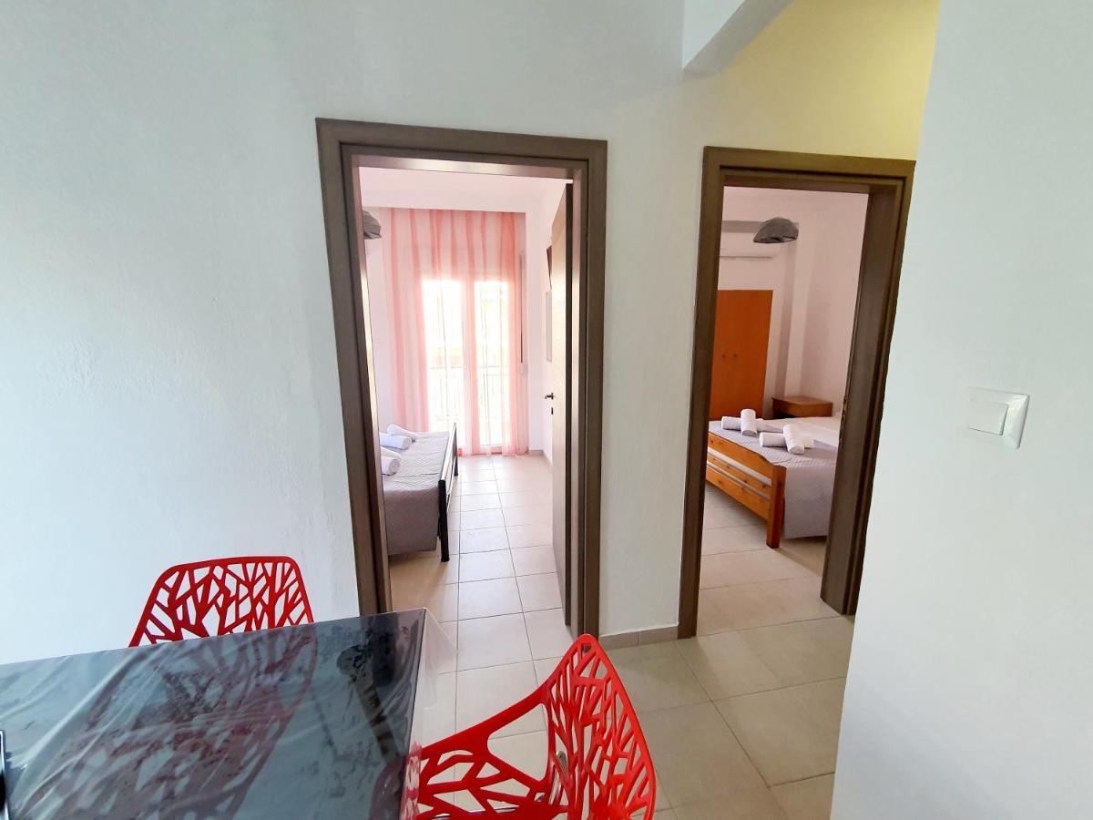 Cozy & Cool Apartment N1 30M From Sea Nea Kallikrateia Екстер'єр фото